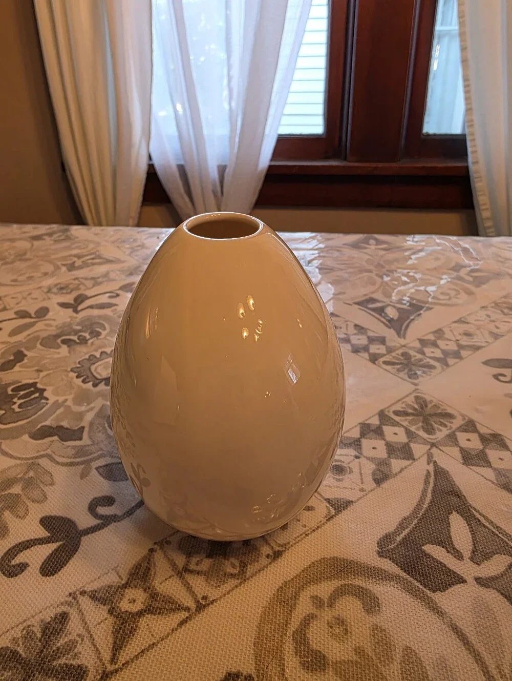 Crate & Barrel White Bean Vase 4